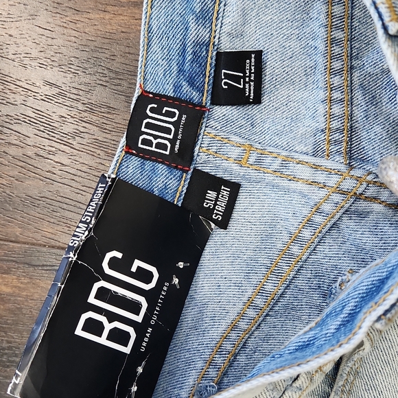 nwd BDG slim straight jeans 27 urban outfitters bleached + distressed denim new - Picture 4 of 7